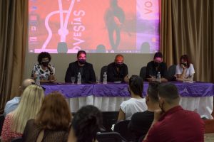 Presentan DVD Trovesías de AHS en Camagüey