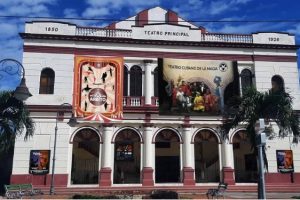 Salas de teatro camagüeyanas retornan a la vida cultural