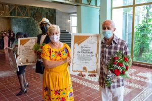 Espejo de Paciencia para tres instructores de arte