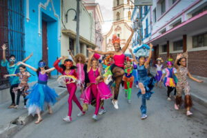 Disfrutan infantes camagüeyanos del Teatrino 2024