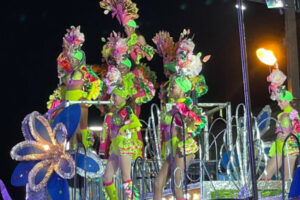 Congas y comparsas durante el San Juan Camagüeyano